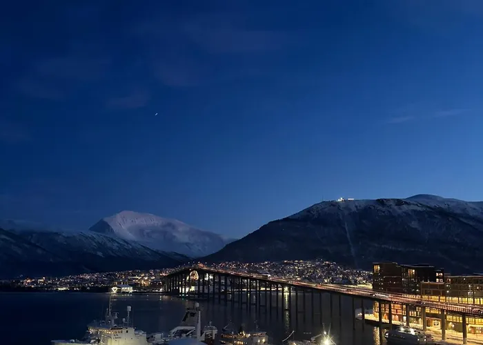 Lägenhet Stylish With Panoramic Views Tromsø